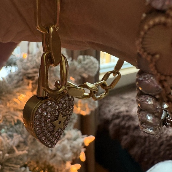 Dior Gold Heart Lock Necklace and matching bracelet - Picture 11 of 11